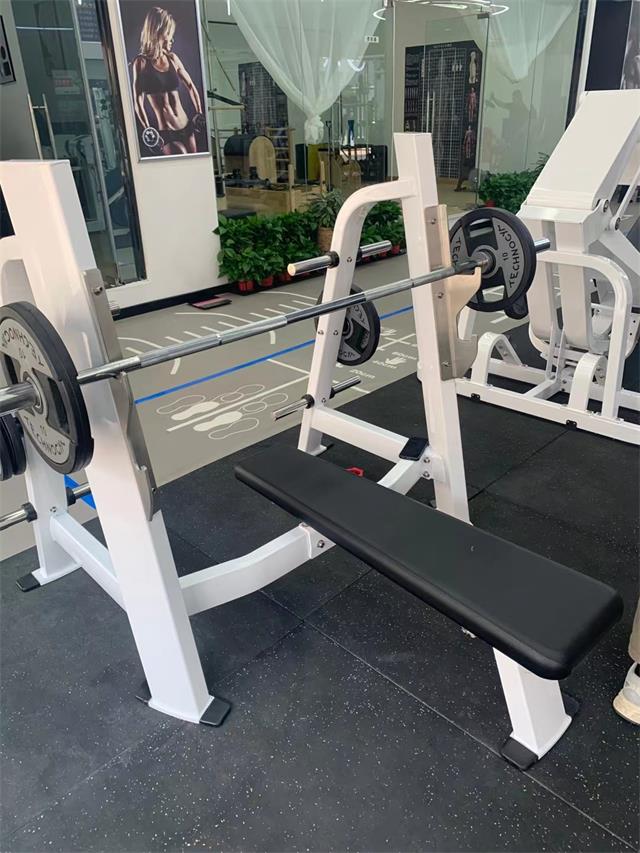 健身房十大常泛亚电竞用器械(图6)